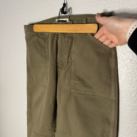 Madewell The Petite Darted Barrel-Leg Utility Pant Safari Khaki Size 27P NV615 - Picture 3 of 10
